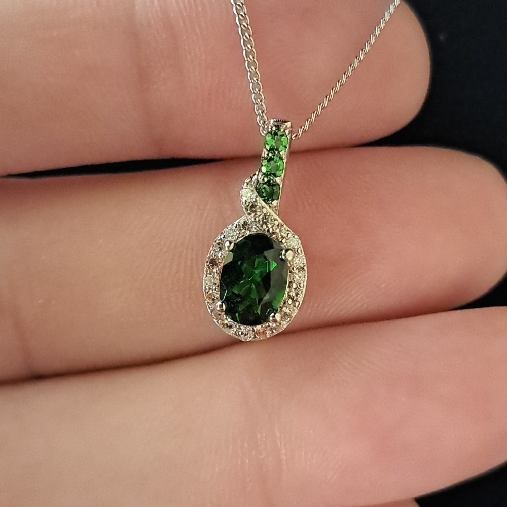 Chrome Diopside & White Zircon Pendant 18" Chain Necklace.